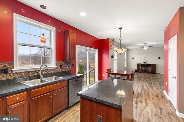 421 FLIGHT O ARROWS WAY, Martinsburg, WV 25403