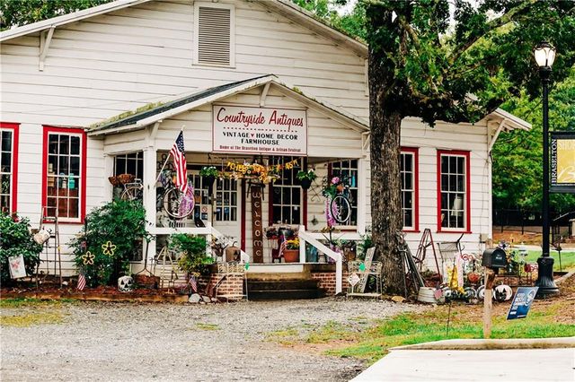 326 Scarlett Rose Way, Hoschton, GA 30548