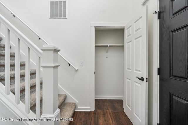 15312 Sherwood Lane, Lansing, MI 48906