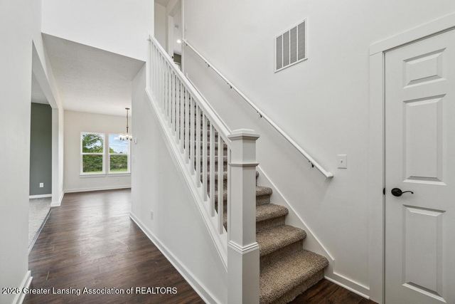 15312 Sherwood Lane, Lansing, MI 48906