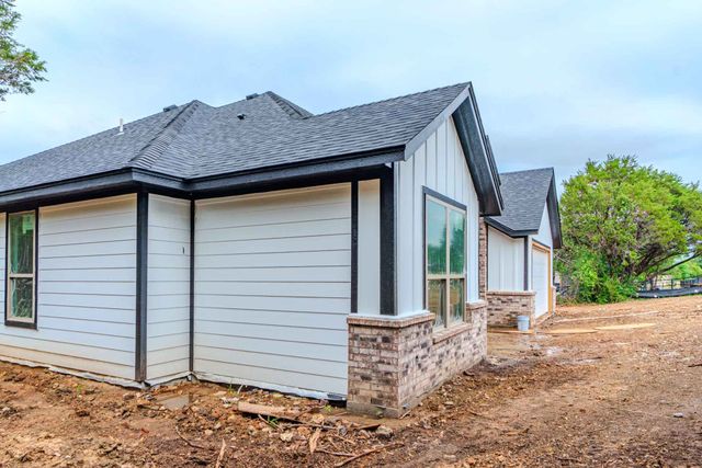 4019 Seminole Trail, Granbury, TX 76048