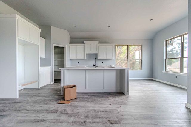 4019 Seminole Trail, Granbury, TX 76048
