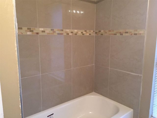 17318 Edgehaven Drive, Missouri City, TX 77489