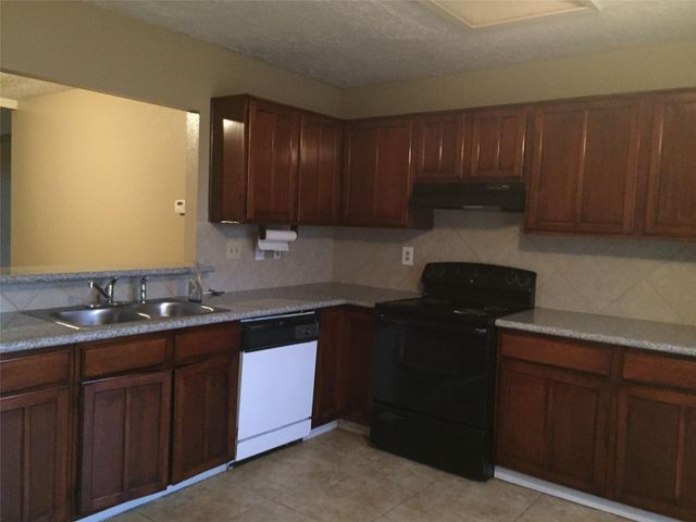 17318 Edgehaven Drive, Missouri City, TX 77489