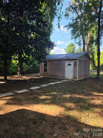 4413 Gondola Avenue, Charlotte, NC 28213