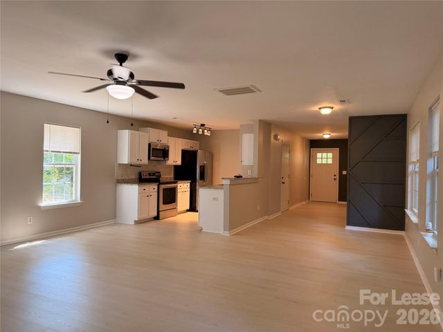 4413 Gondola Avenue, Charlotte, NC 28213
