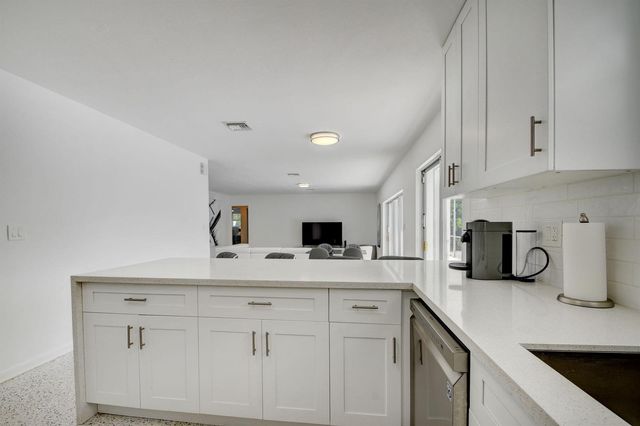 1171 Bimini Lane, Singer Island, FL 33404