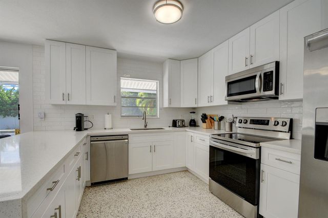 1171 Bimini Lane, Singer Island, FL 33404