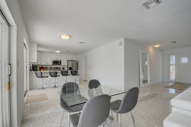 1171 Bimini Lane, Singer Island, FL 33404