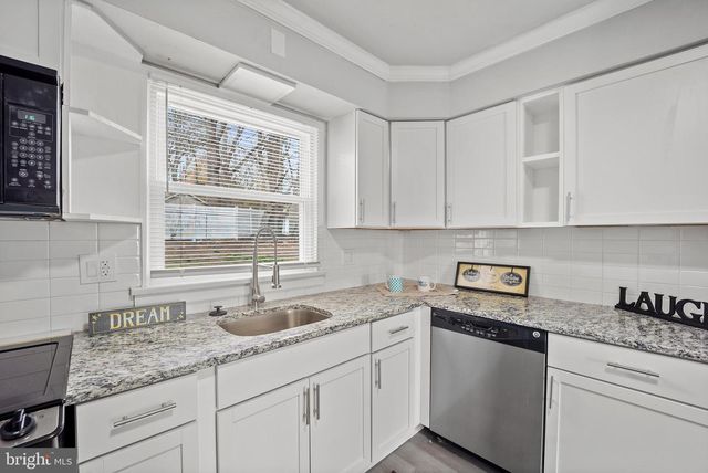 276 CLYMER AVE, Morrisville, PA 19067