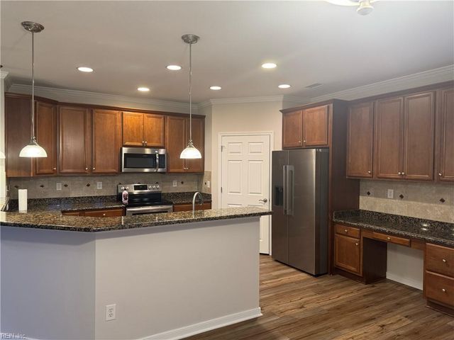 673 Claire LN, Newport News, VA 23602