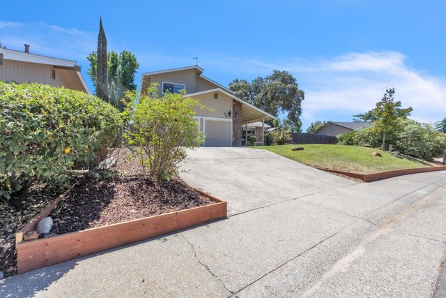 7846 Tamara Dr, Fair Oaks, CA 95628