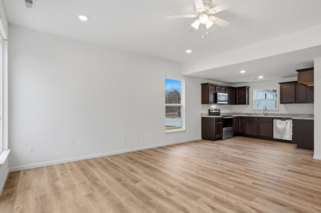 3921 BRAGG CT, Columbia, MO 65202