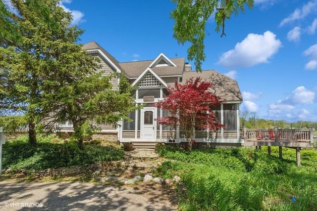 210 E Water Street, New Buffalo, MI 49117