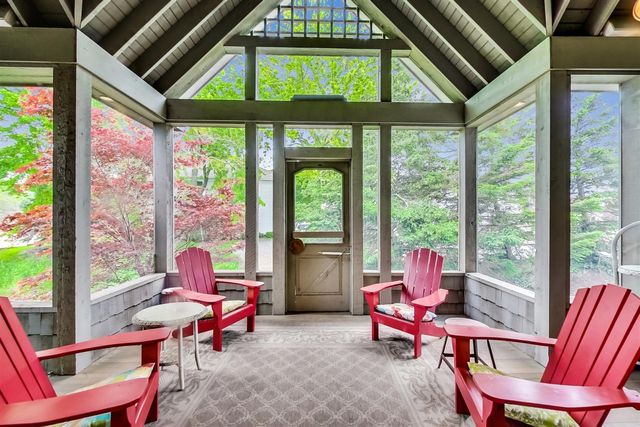 210 E Water Street, New Buffalo, MI 49117