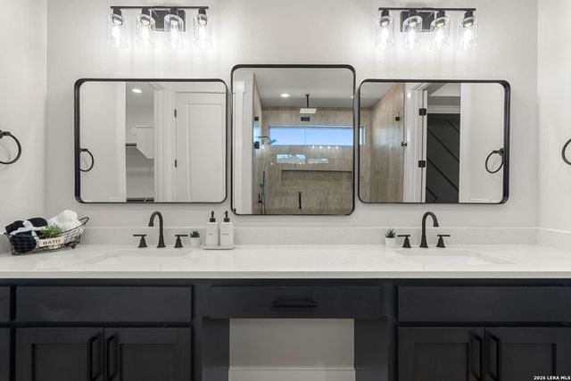333 EAGLE ROCK RD, Spring Branch, TX 78070