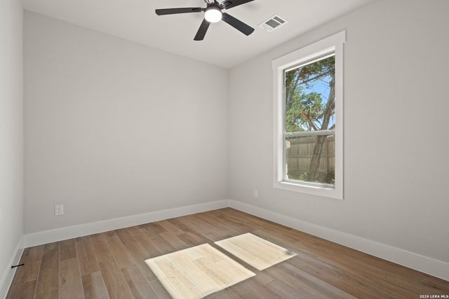 333 EAGLE ROCK RD, Spring Branch, TX 78070
