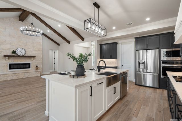 333 EAGLE ROCK RD, Spring Branch, TX 78070