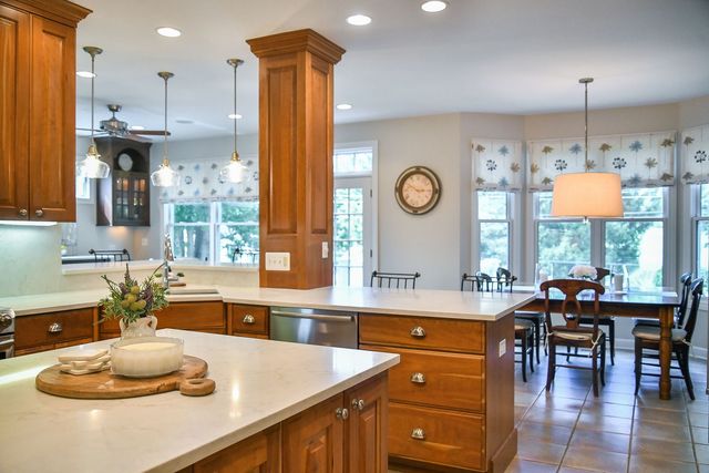1028 Shady Lane, Glen Ellyn, IL 60137