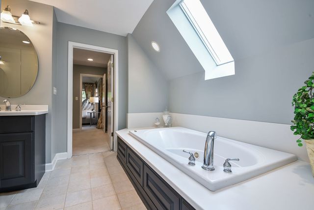 1028 Shady Lane, Glen Ellyn, IL 60137