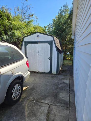 10266 Knob Hill Drive, Florence, KY 41042