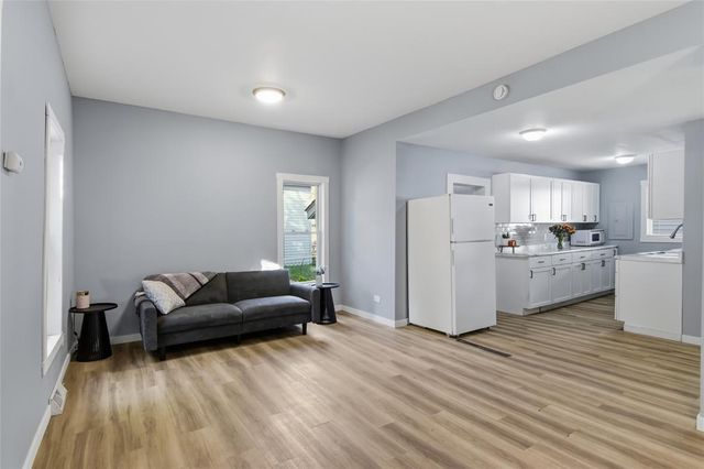 2015 2nd Street, Eau Claire, WI 54703