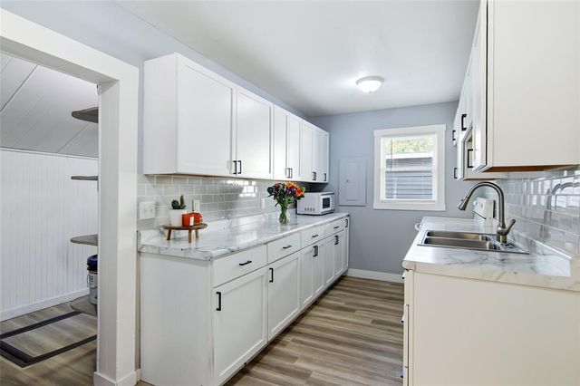 2015 2nd Street, Eau Claire, WI 54703
