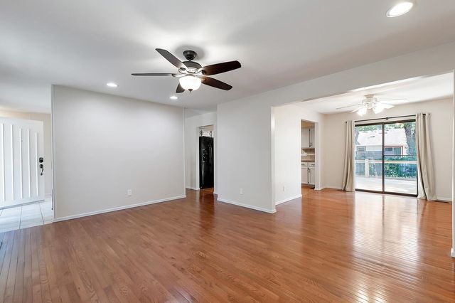 1307 E Blue Spruce Rd, Derby, KS 67037