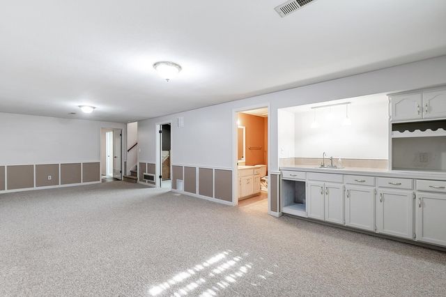 1307 E Blue Spruce Rd, Derby, KS 67037