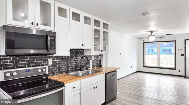 57 SIMONDS DR, New Castle, DE 19720