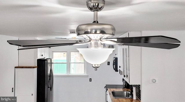 57 SIMONDS DR, New Castle, DE 19720