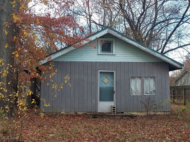 2020 Craig Drive, Lake Milton, OH 44429