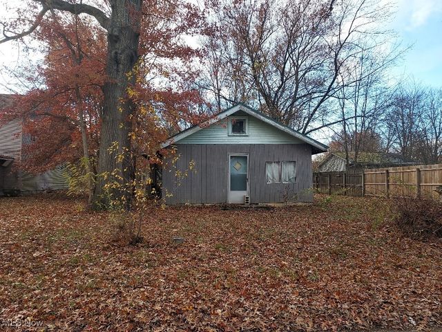 2020 Craig Drive, Lake Milton, OH 44429