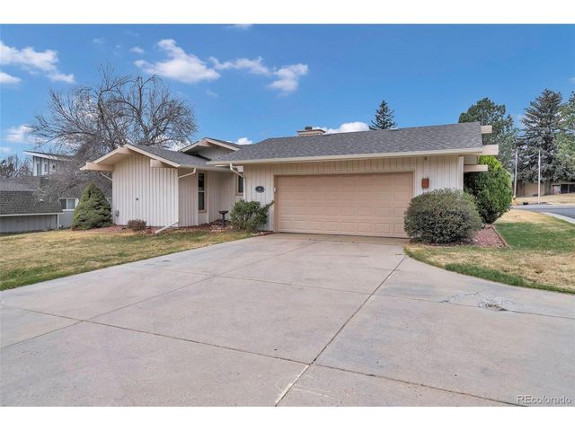 4 Douglas Dr S, Broomfield, CO 80020