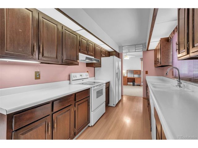 4 Douglas Dr S, Broomfield, CO 80020