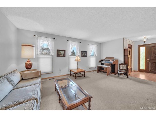 4 Douglas Dr S, Broomfield, CO 80020