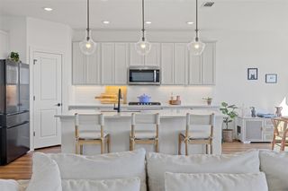 424 Turnbuckle BND, Leander, TX 78641