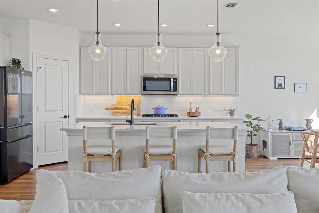 424 Turnbuckle BND, Leander, TX 78641
