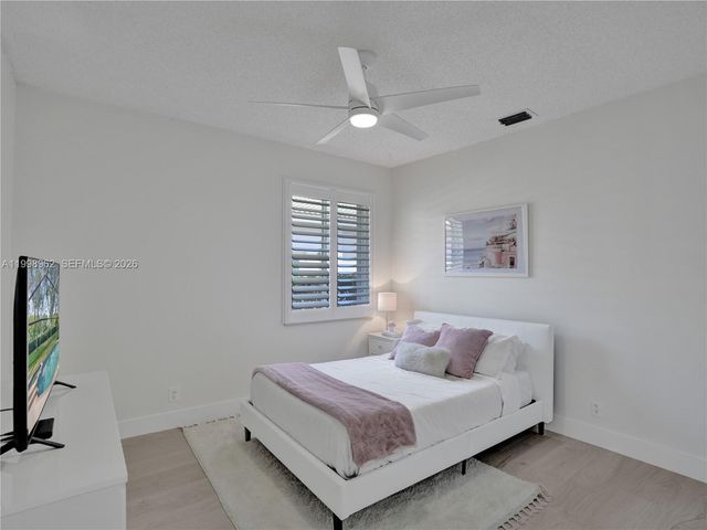 1356 Ginger Cir, Weston, FL 33326