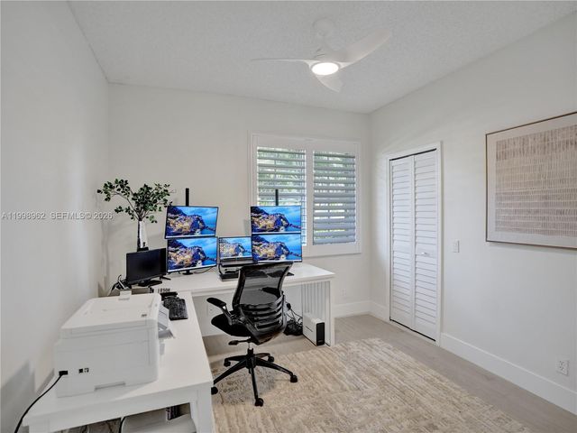 1356 Ginger Cir, Weston, FL 33326