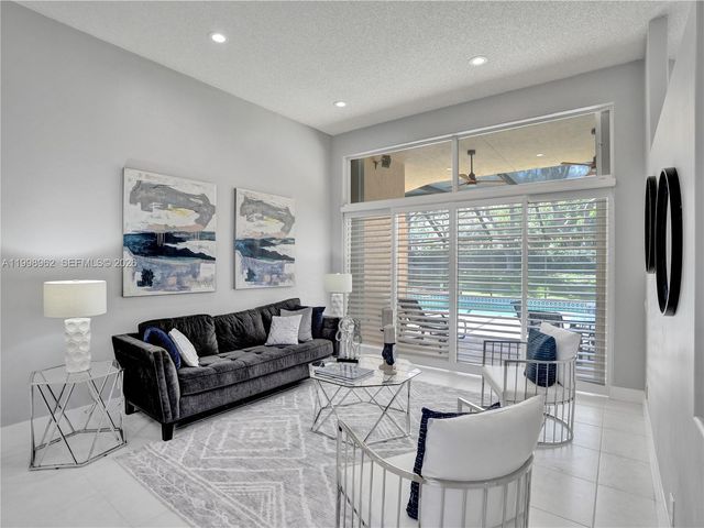 1356 Ginger Cir, Weston, FL 33326