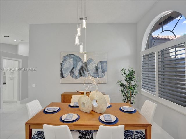 1356 Ginger Cir, Weston, FL 33326