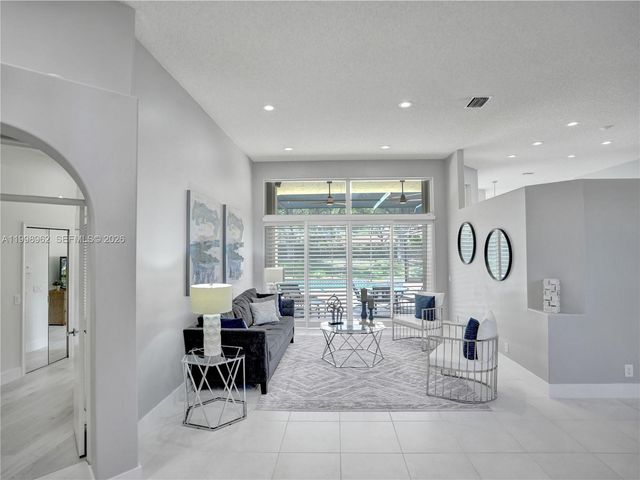 1356 Ginger Cir, Weston, FL 33326