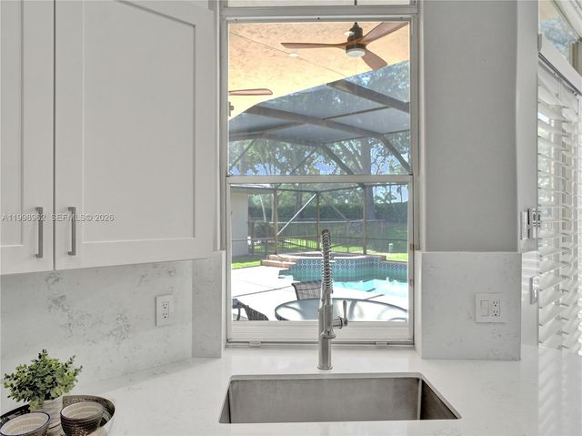 1356 Ginger Cir, Weston, FL 33326