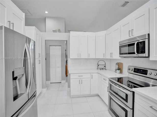 1356 Ginger Cir, Weston, FL 33326