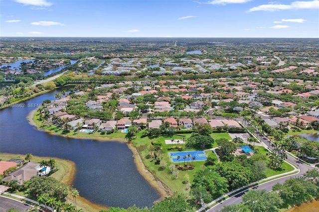 1356 Ginger Cir, Weston, FL 33326