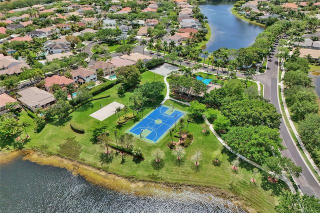 1356 Ginger Cir, Weston, FL 33326