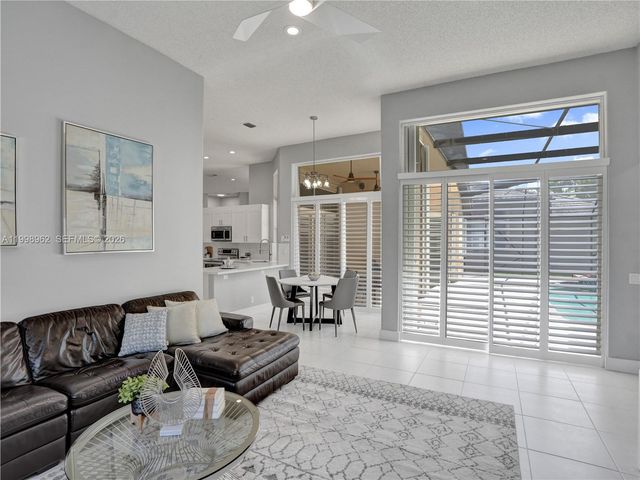 1356 Ginger Cir, Weston, FL 33326