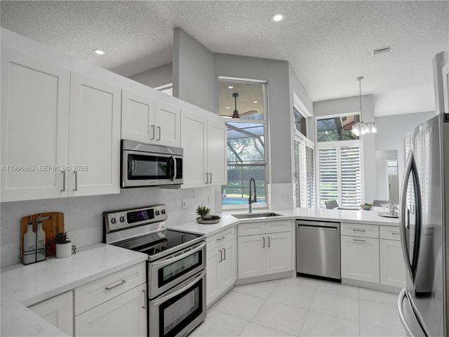 1356 Ginger Cir, Weston, FL 33326