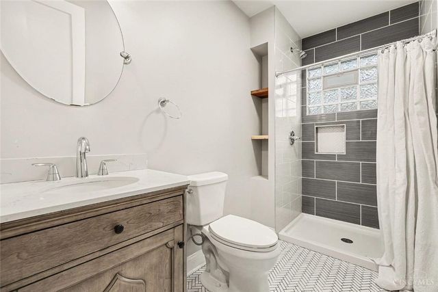 3519 McHenry Avenue, Cincinnati, OH 45225